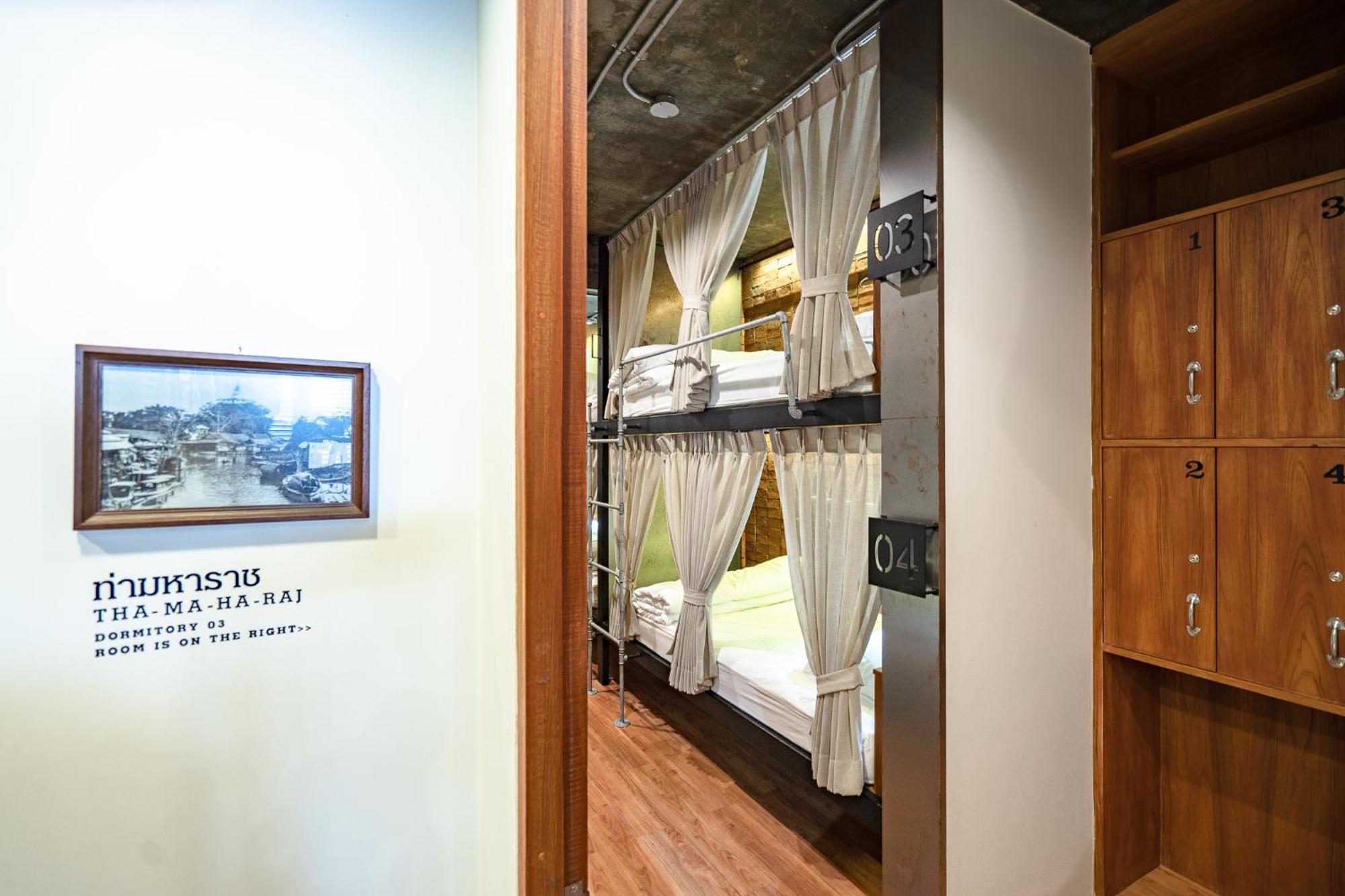 Siam Plug In Hostel Bangkok Kültér fotó