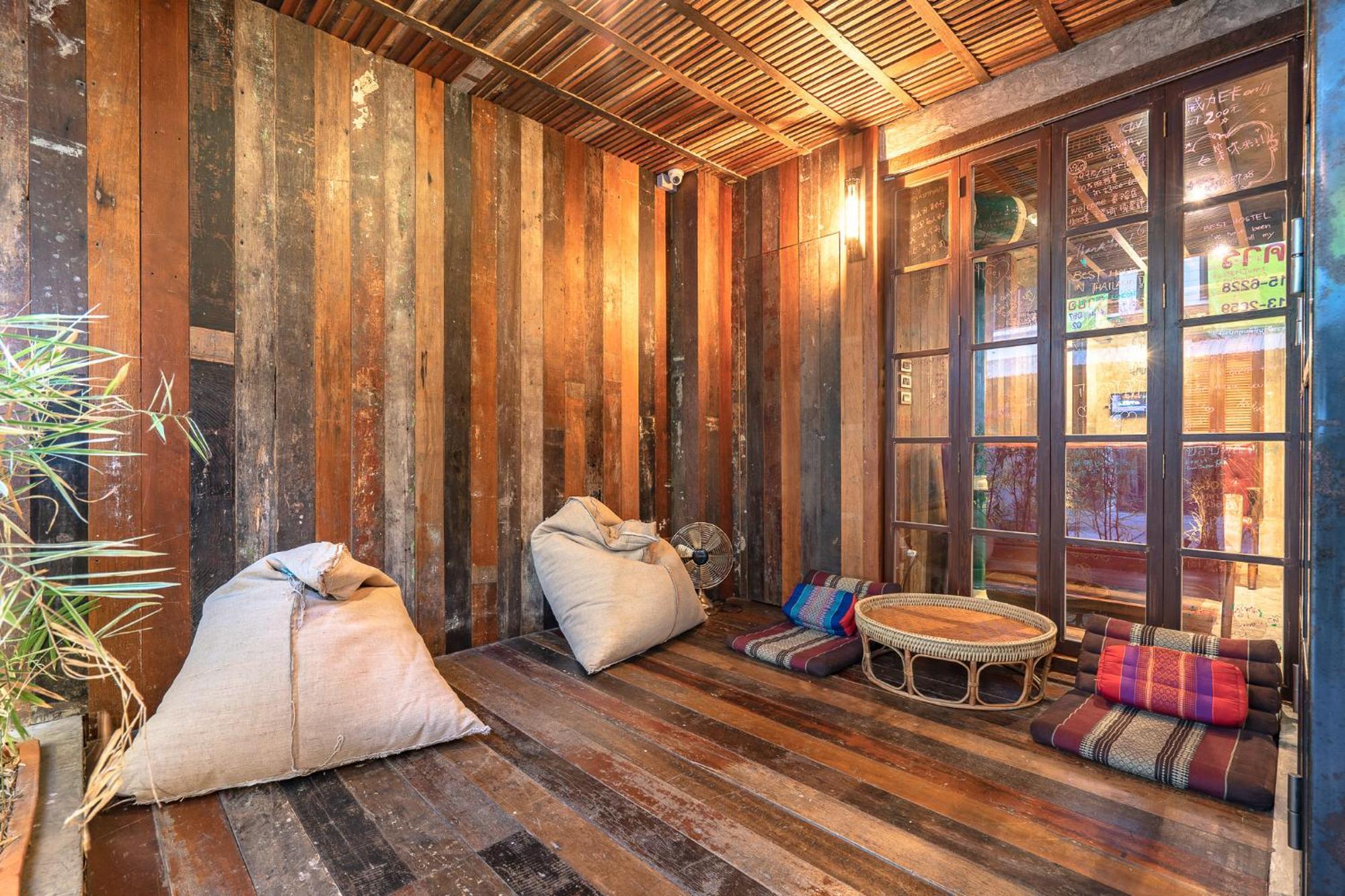 Siam Plug In Hostel Bangkok Kültér fotó